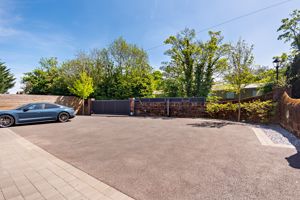 Photo 20- click for photo gallery